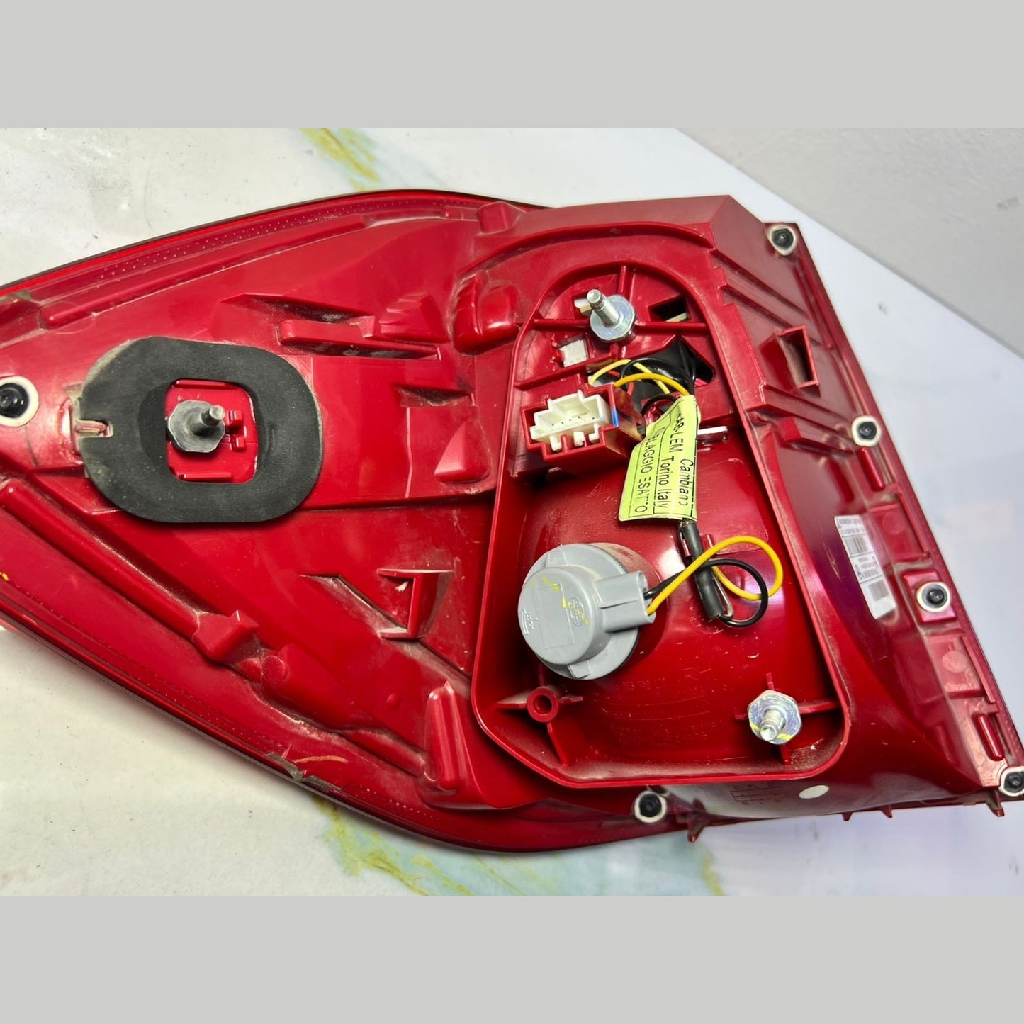 Mercedes W166 GL350 Rear Right Side LED Tail Light Brake Stop Lamp A166 9067601