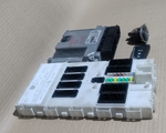 Bild in die Galerieansicht laden, BMW X1 F48  B47 ENGINE CONTROL UNIT ECU SET WITH KEY - 8470176