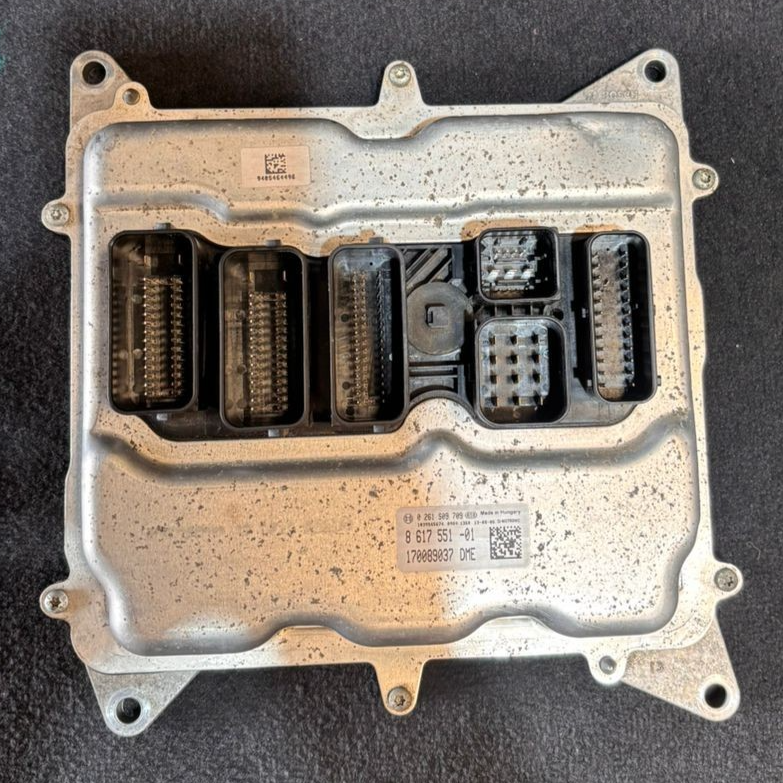 OEM BMW 520i N20 F10 2023-25 ENGINE CONTROL UNIT MODULE ECU ONLY DME- 8617551