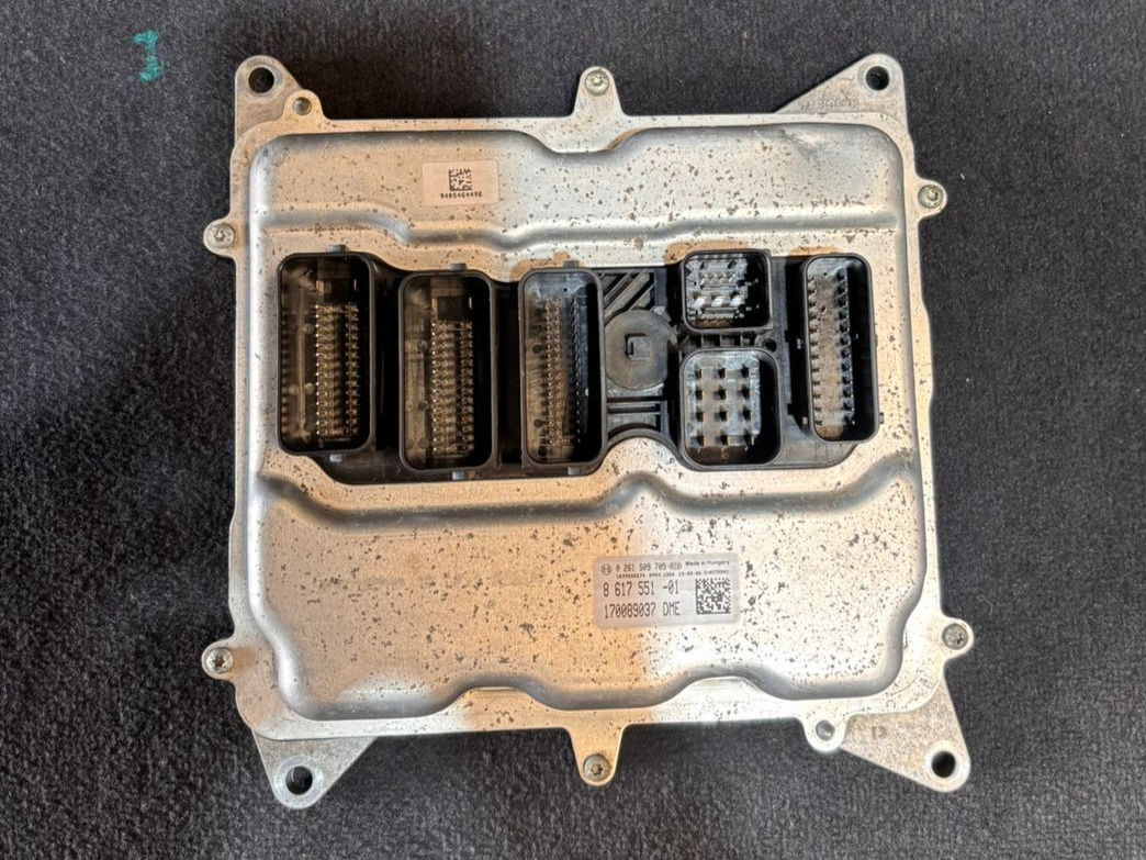 OEM BMW 520i N20 F10 2023-25 ENGINE CONTROL UNIT MODULE ECU ONLY DME- 8617551