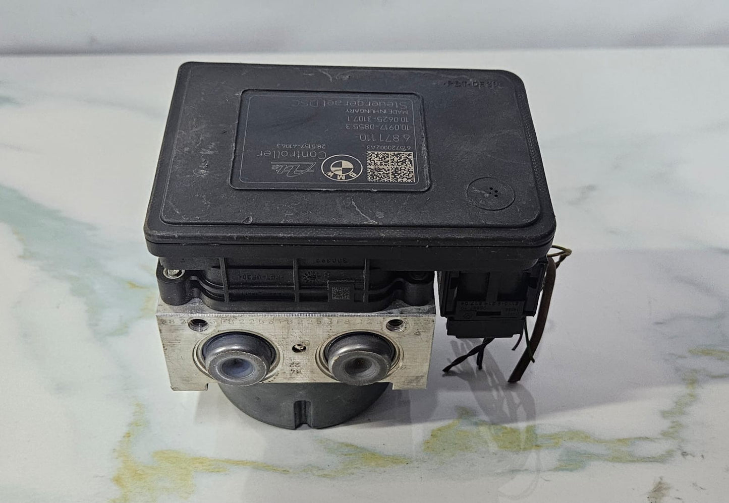 OEM BMW F20 F21 F22 F23 F30 F31 F32 ABS PUMP CONTROL MODULE 6871109 6871110
