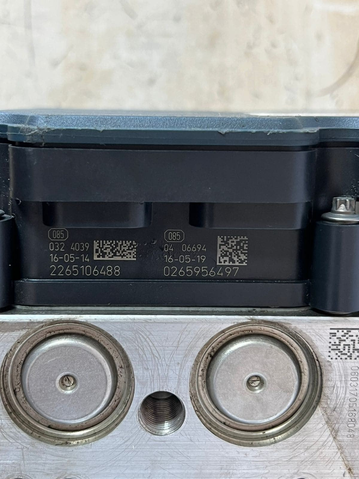 BMW 520d F11 Touring ABS ESP System Block Hydraulic Block Control Unit 6881305