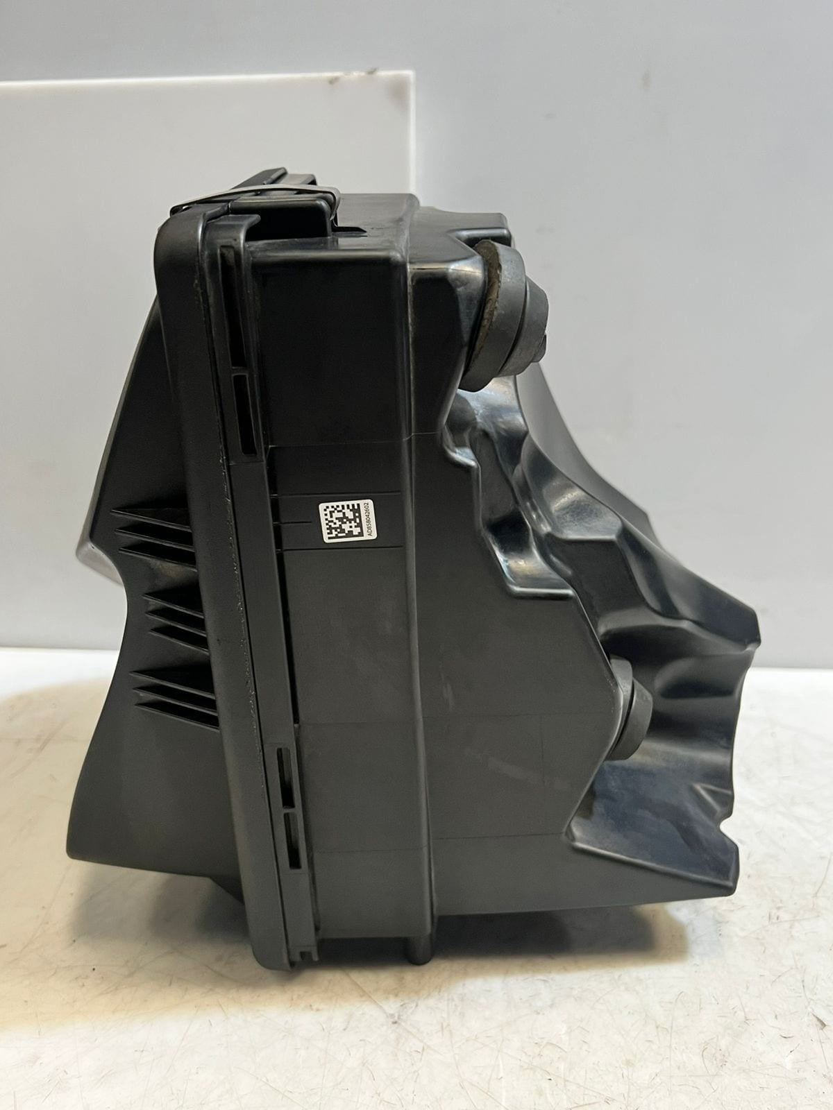 2019 BMW 330i 3 Series G20 G21 G22 G26 G42 Air Filter HOUSING INTAKE Box 8580426