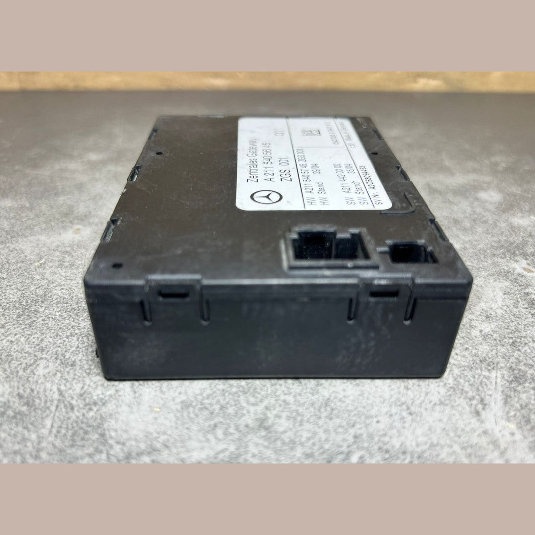 03-09 Mercedes W211 E-Class E320 Central Gateway Control Module A211 5405645 OEM