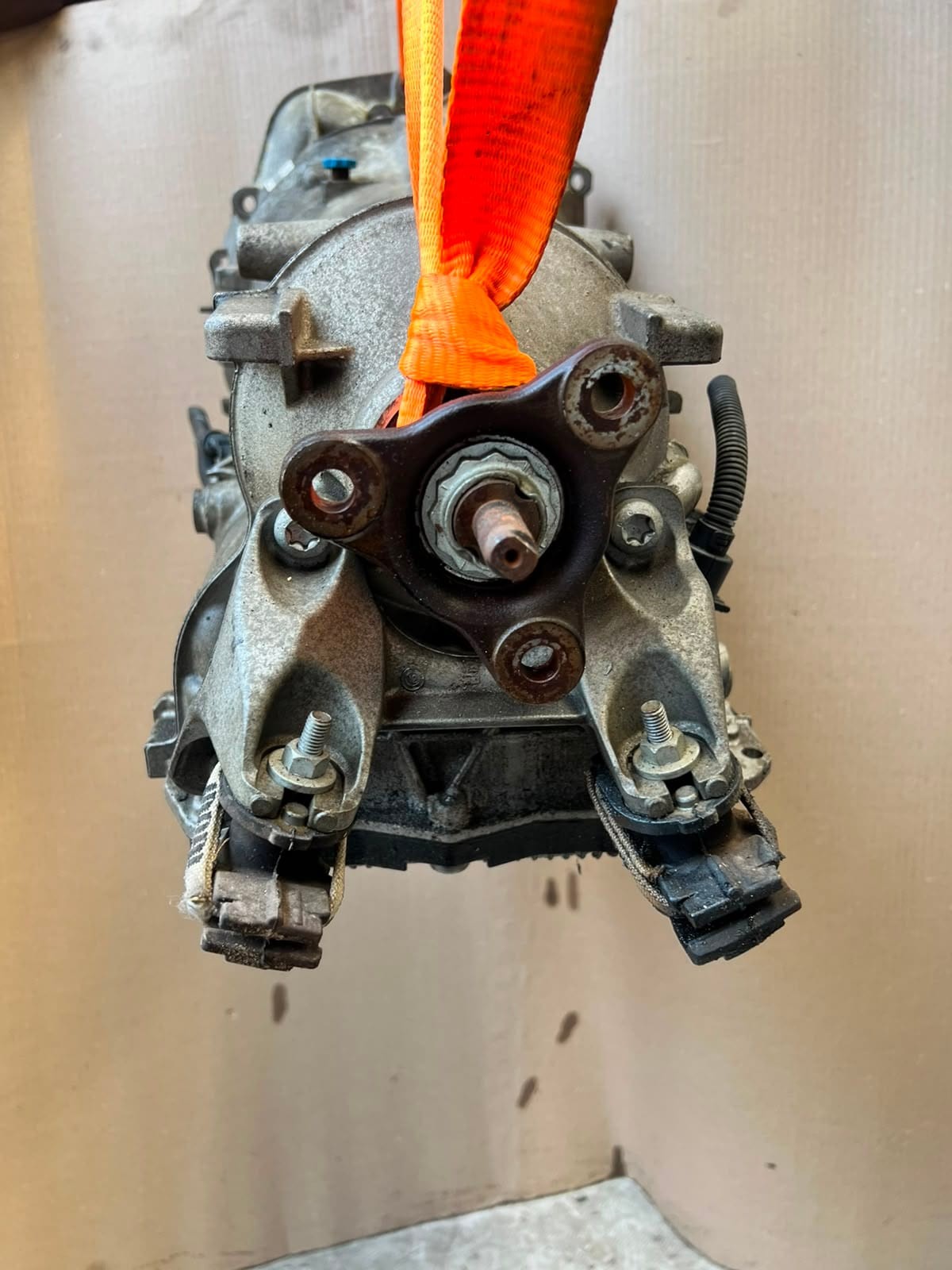 2013-2016 BMW 320i F30 Automatic Transmission Assembly 8618881 8HP45