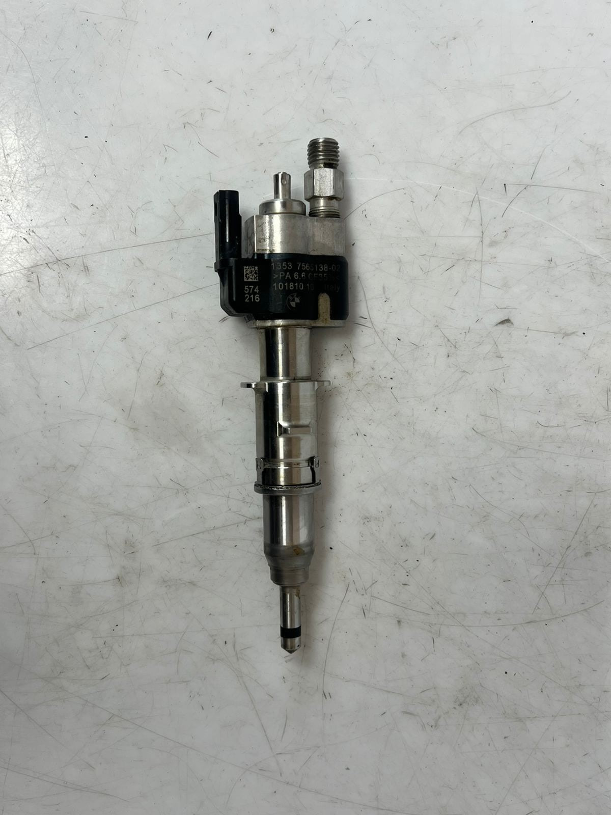 BMW 3, 5, 6, and 7-Series Direct Fuel Injector 7565138 - 02 OEM