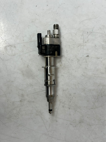 BMW 3, 5, 6, and 7-Series Direct Fuel Injector 7565138 - 02 OEM