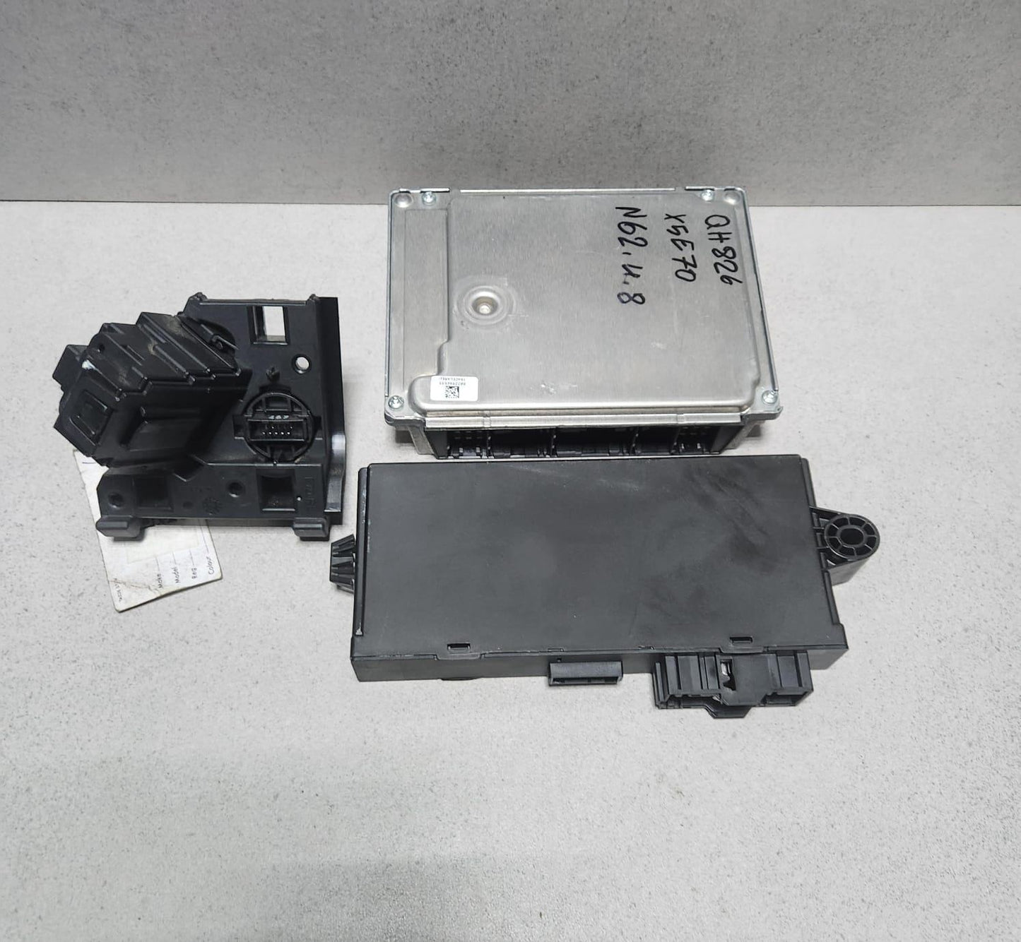 2006-2009 BMW X5 4.8I Engine Control Unit 7582306 N62N ECU SET RHD