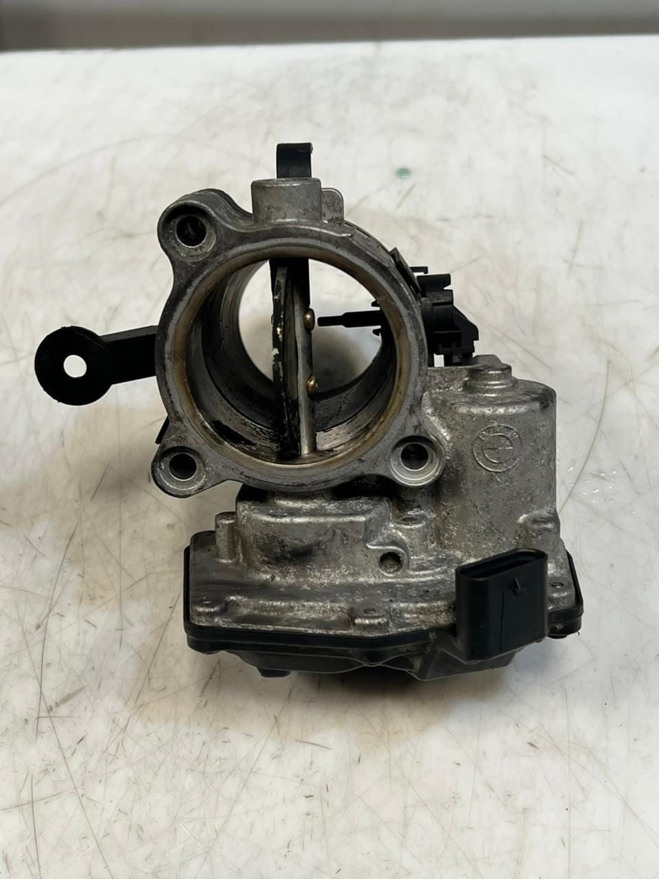 2013 BMW X3 X4 X5 X6 E84 E83 F25 F26 E70 F15 E71 F16 Throttle Body 7810752 OEM