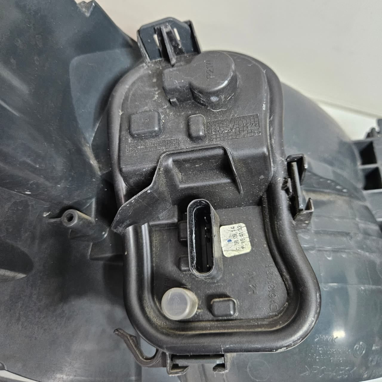 7296098-BMW 4 Series F32 F33 F36 M4 F82 Rear Taillight Rear Right LED