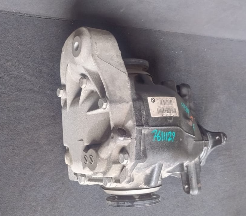 BMW F30 F31 F32 F33 F34 REAR DIFFERENTIAL CARRIER  (3.15 RATIO) P/N 7612164