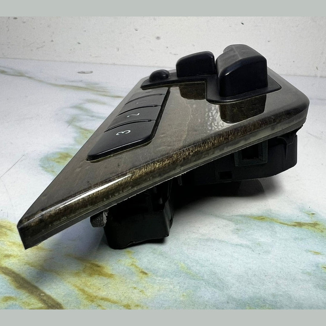 2008-14 Mercedes-Benz C63 AMG Seat Switch Control Panel A2048701679 W204 C-Class