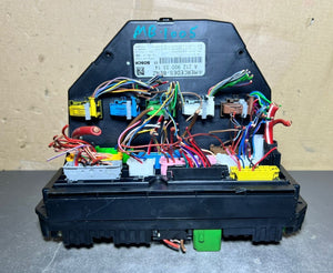10-16 Mercedes-Benz W212 W204 Front SAM Module Relay Fuse Box A212 9003314 OEM