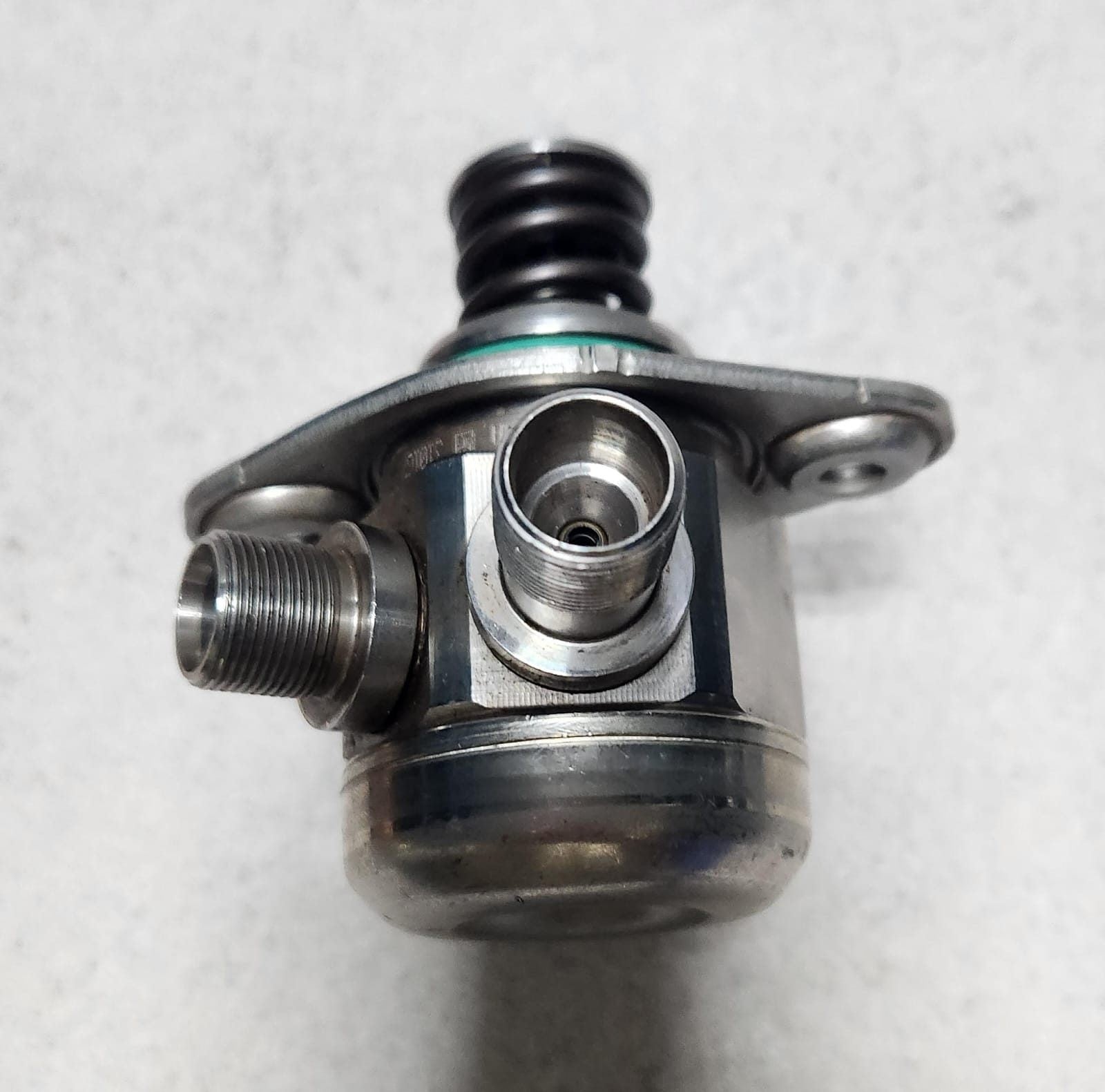 2012-2018 Mercedes-Benz CLS550 High Pressure Fuel Pump A2780701101