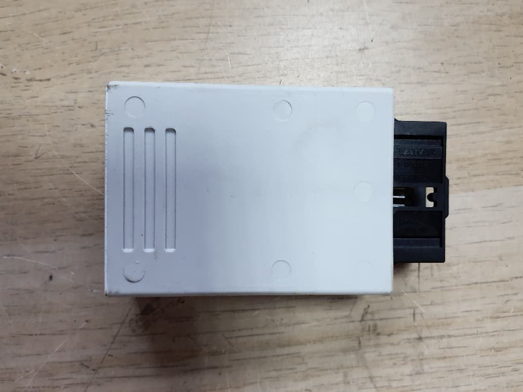 2014-2018 BMW X5 Steering Column Control Module 6882780 X5 F15 F85 and X6 F16 F8