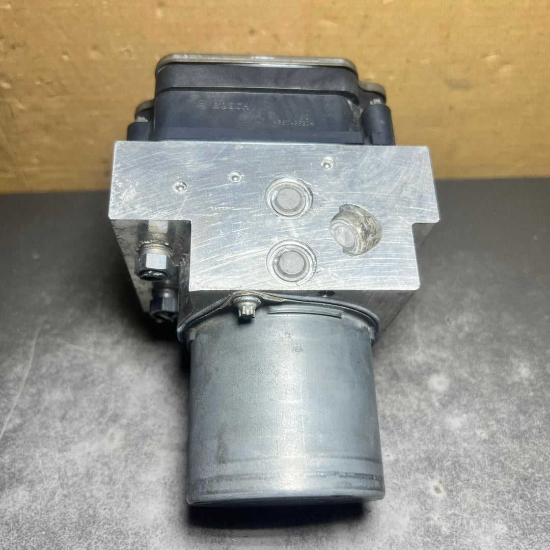 13-16 Mercedes W212 E-Class ABS Anti Lock Brake Pump Module A212 4310348 OEM