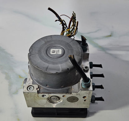OEM BMW F20 F21 F22 F23 F30 F31 F32 ABS PUMP CONTROL MODULE 6871109 6871110