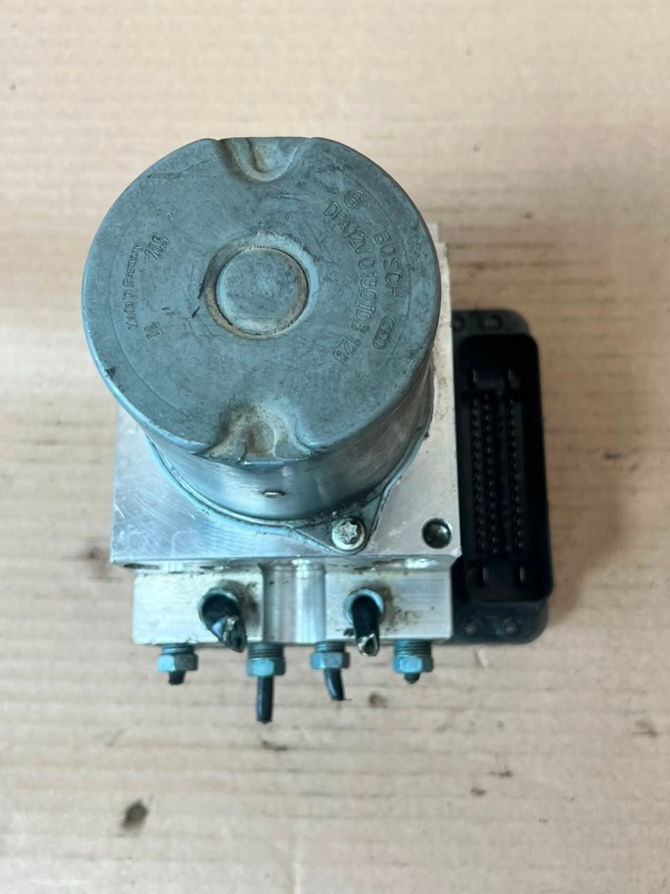 2010-2016 BMW 5 Series F10 and F11 535i ABS Hydraulic Unit / Pump 6858406 OEM