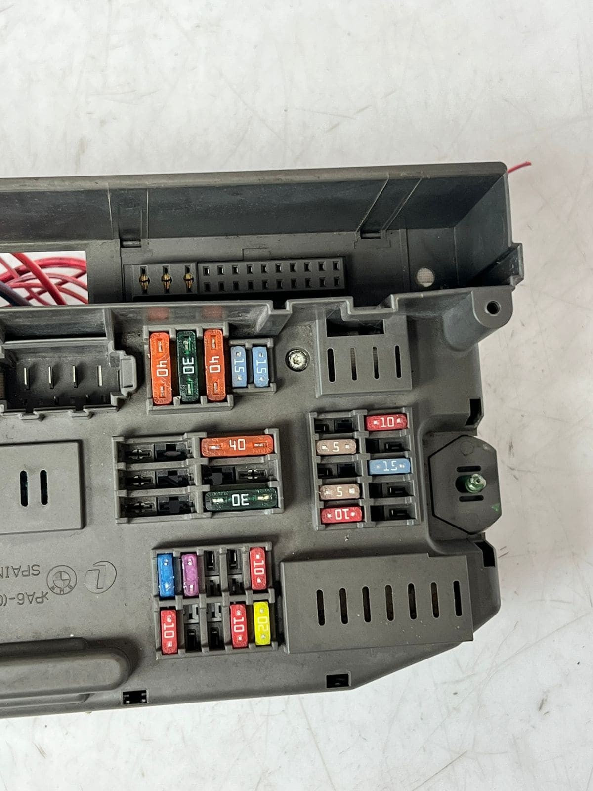 2007-2013 BMW X5 E70 and X6 E71 E72 Power Distribution Fuse Box 6976384 OEM 