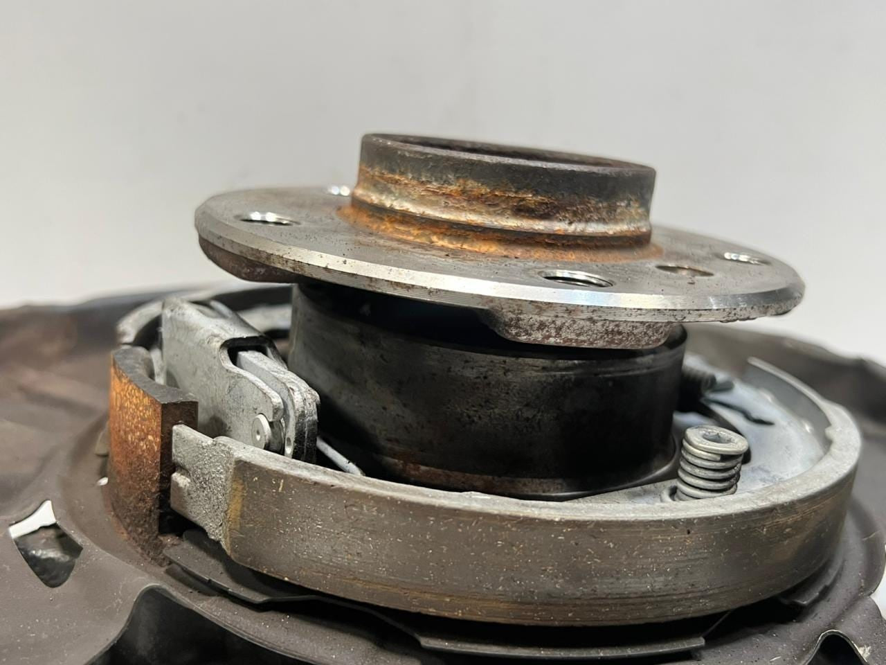 BMW 3 Series F30, F31, F35 Rear Wheel Hub Rear 6867262 OEM