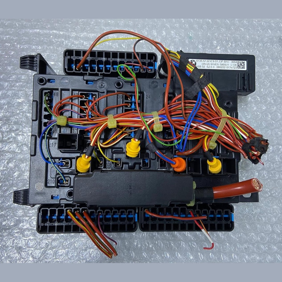 OEM BMW F48 F44 F39 F56 F57 F54 FUSE RELAY POWER SUPPLY DISTRIBUTOR BOX 9270356
