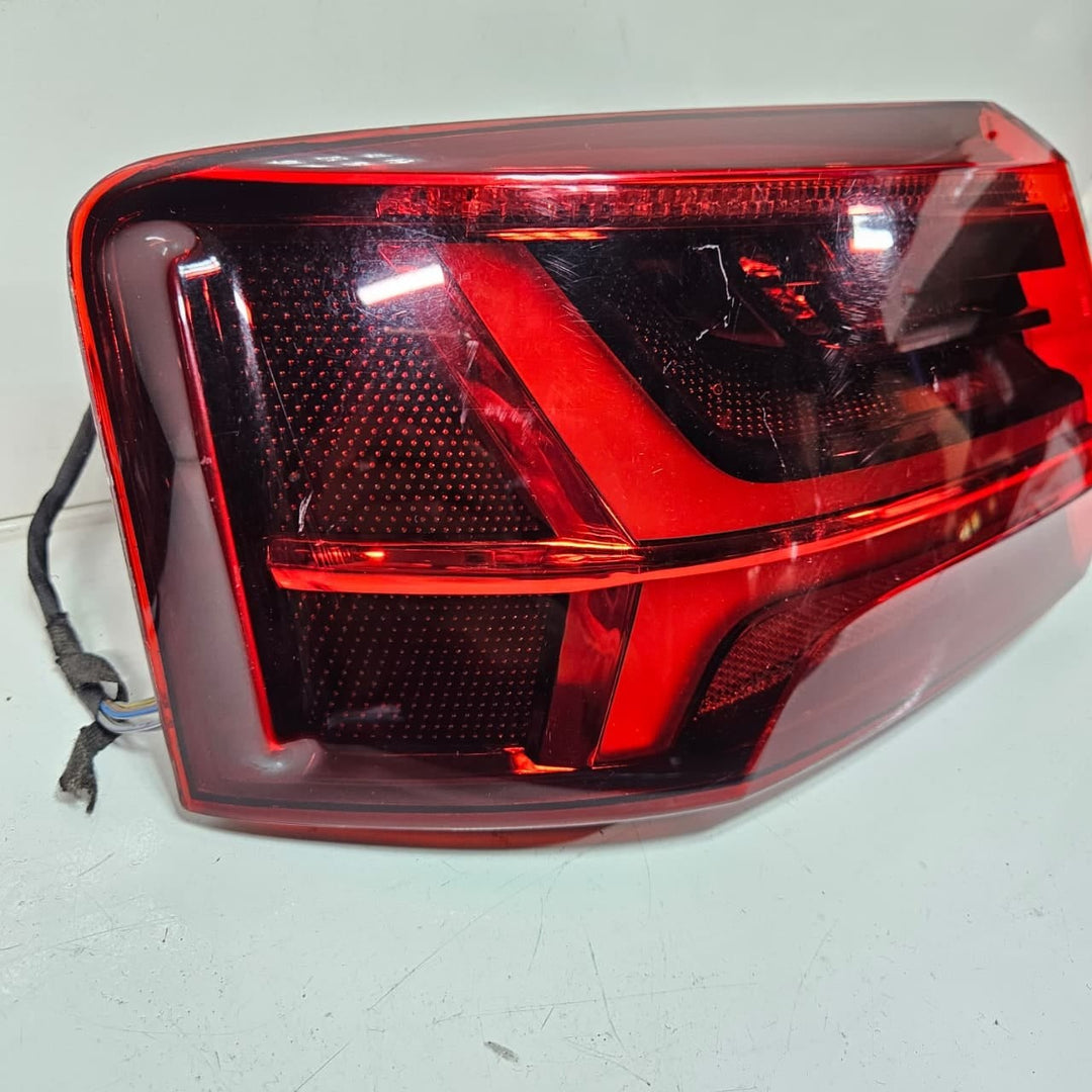 90053942-2010-2020 Audi A6 S6 C7 4G Left Taillight OEM