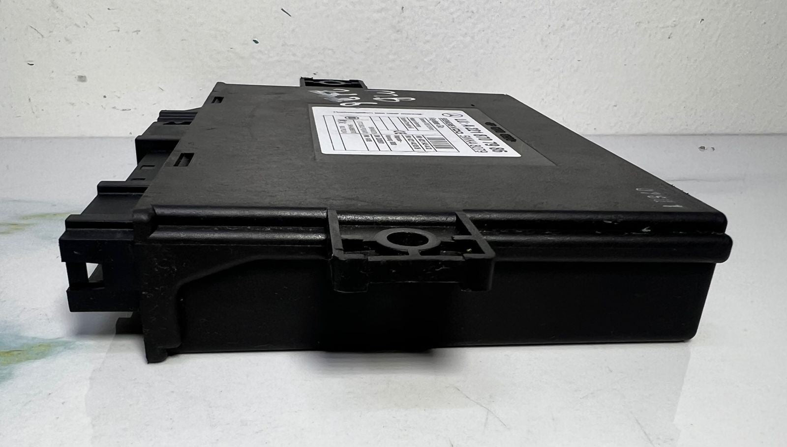 2007-2010 Mercedes-Benz W221 S-Class S550 Keyless Go Control Module A221 8707986