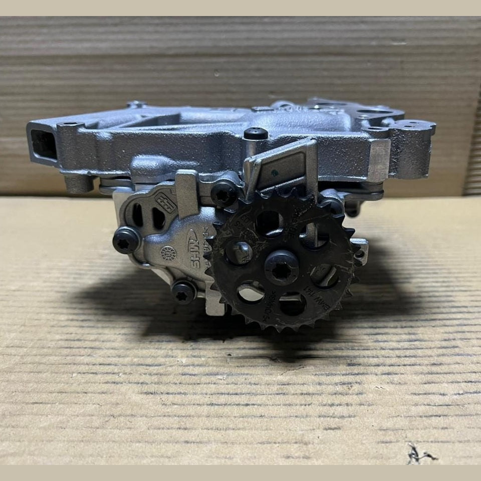 2017 BMW M5 Engine Oil Pump 7852262 M5 F90, M8 F91 F92 F93 XM F95 F96