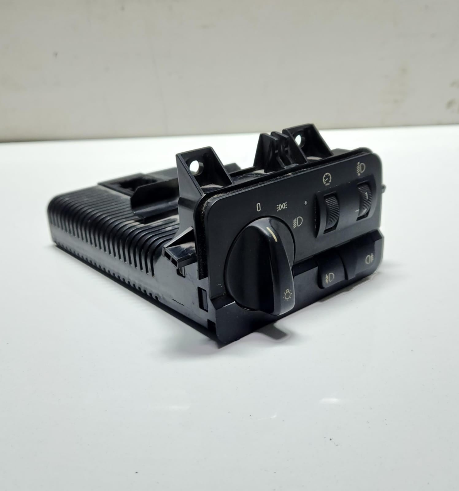 Genuine 1999-2005 BMW 3 Series Light Switch 6901429 E46 OEM