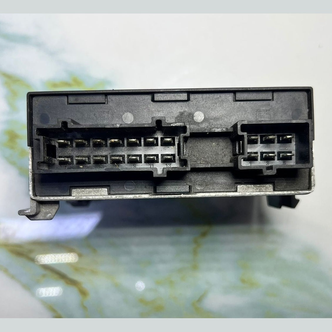2007-2009 Mercedes-Benz S550 Trunk Release Remote Control Module 221 870 82 87 W