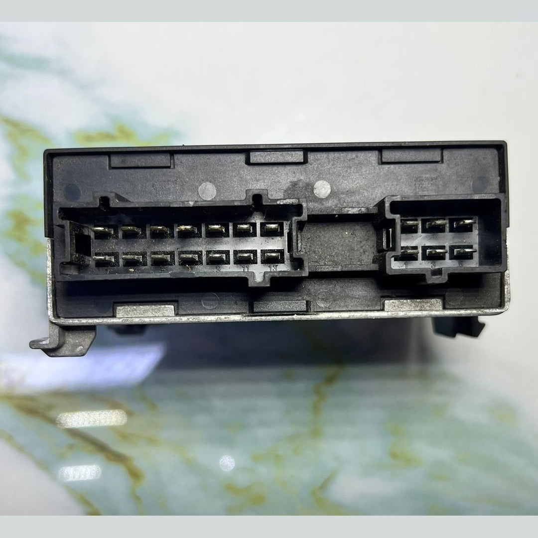 2007-2009 Mercedes-Benz S550 Trunk Release Remote Control Module 221 870 82 87 W