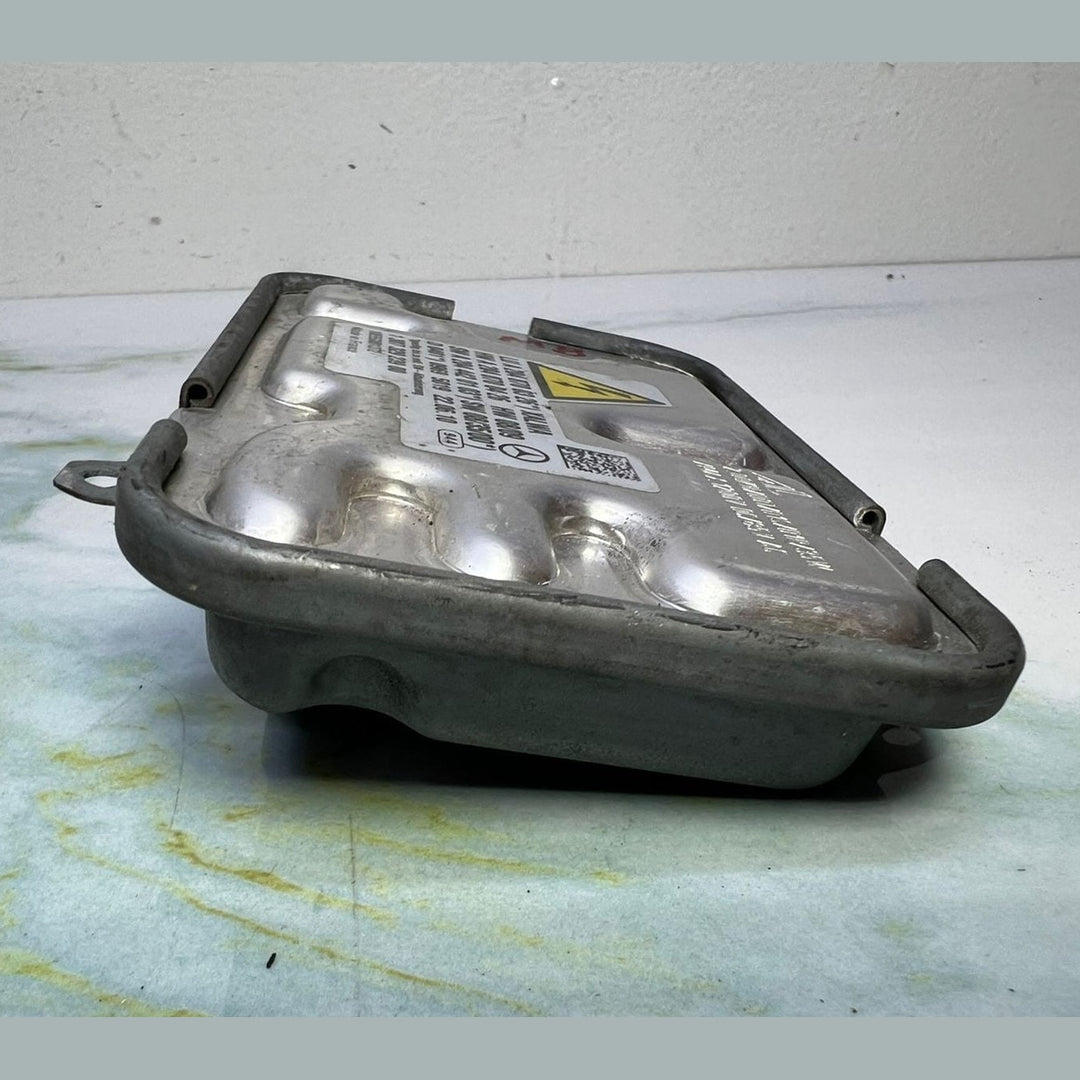 2010-14 Mercedes-Benz C250 Xenon HID Headlight Ballast A2048700326 W204 C-Class