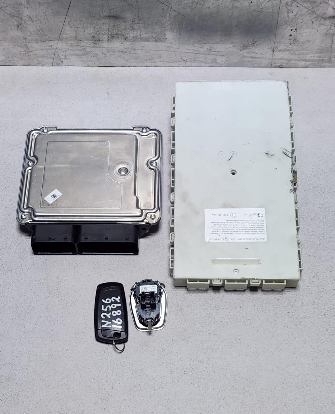 BMW Engine Control Unit 8570933 F20 F21 1 Series and F30 320D ECU SET 2.0D 2014