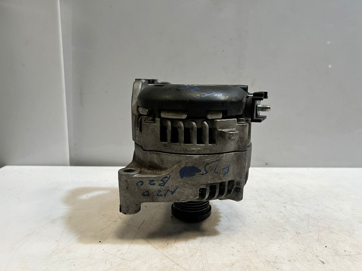 2014-2016 BMW 520i F10 F11 F20 E84 320i 520i 528i Alternator GENERATOR 7605478 