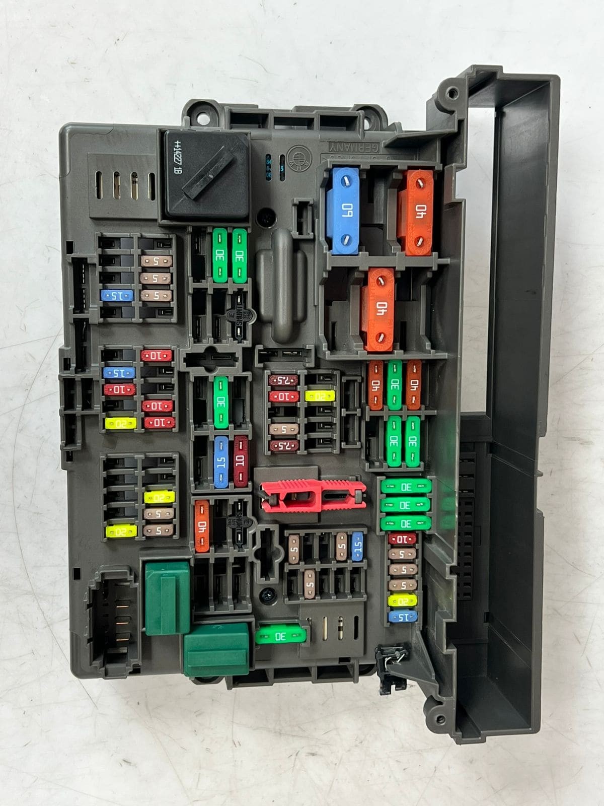 2007-2013 BMW 328i E90 E91 E92 E84 Front Power Distribution Fuse Box 9119444 OEM