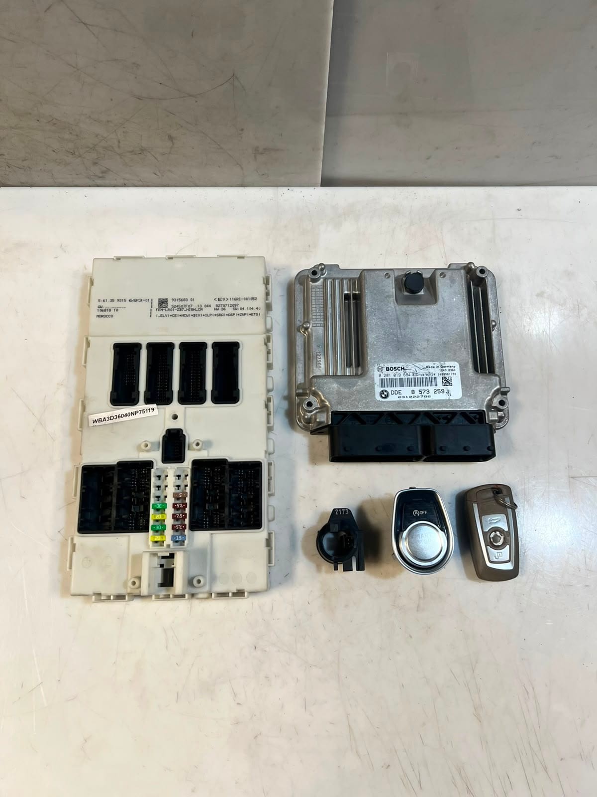 2013 BMW 3' F30 320D N47N Engine Control Unit ECU SET DDE+FEM+1KEY 8573259 