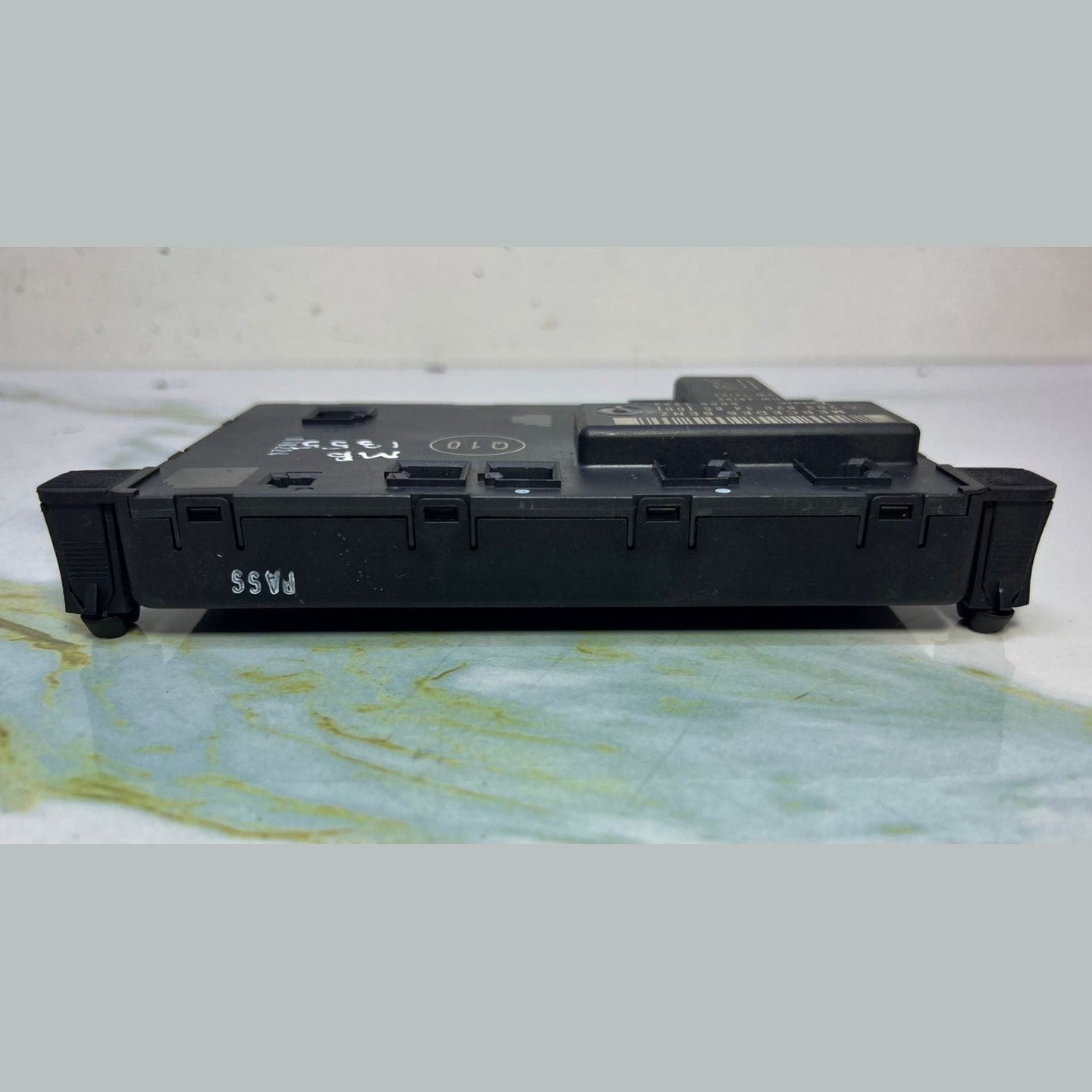 Mercedes-Benz Door Control Module 2038201485 W203 C-Class