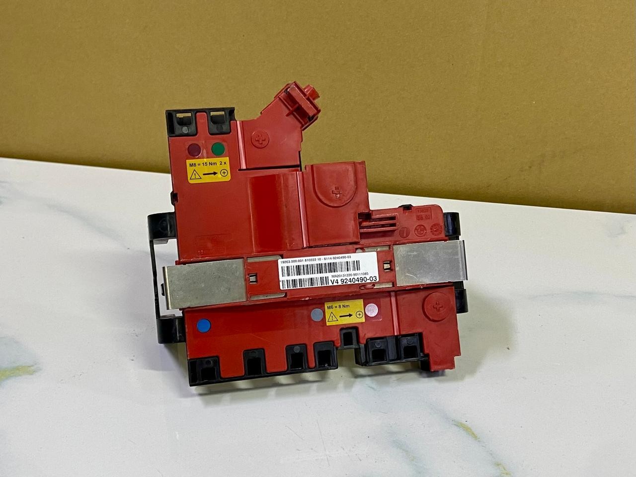 OEM BMW F10 F06 F12 F13 Battery Terminal Distribution Fuse Box 9240490
