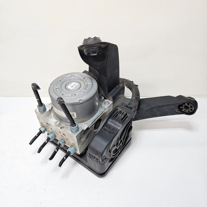 2014-2017 BMW i3 X1 F48 ABS Anti-Lock Brake Pump Control Module 6877112