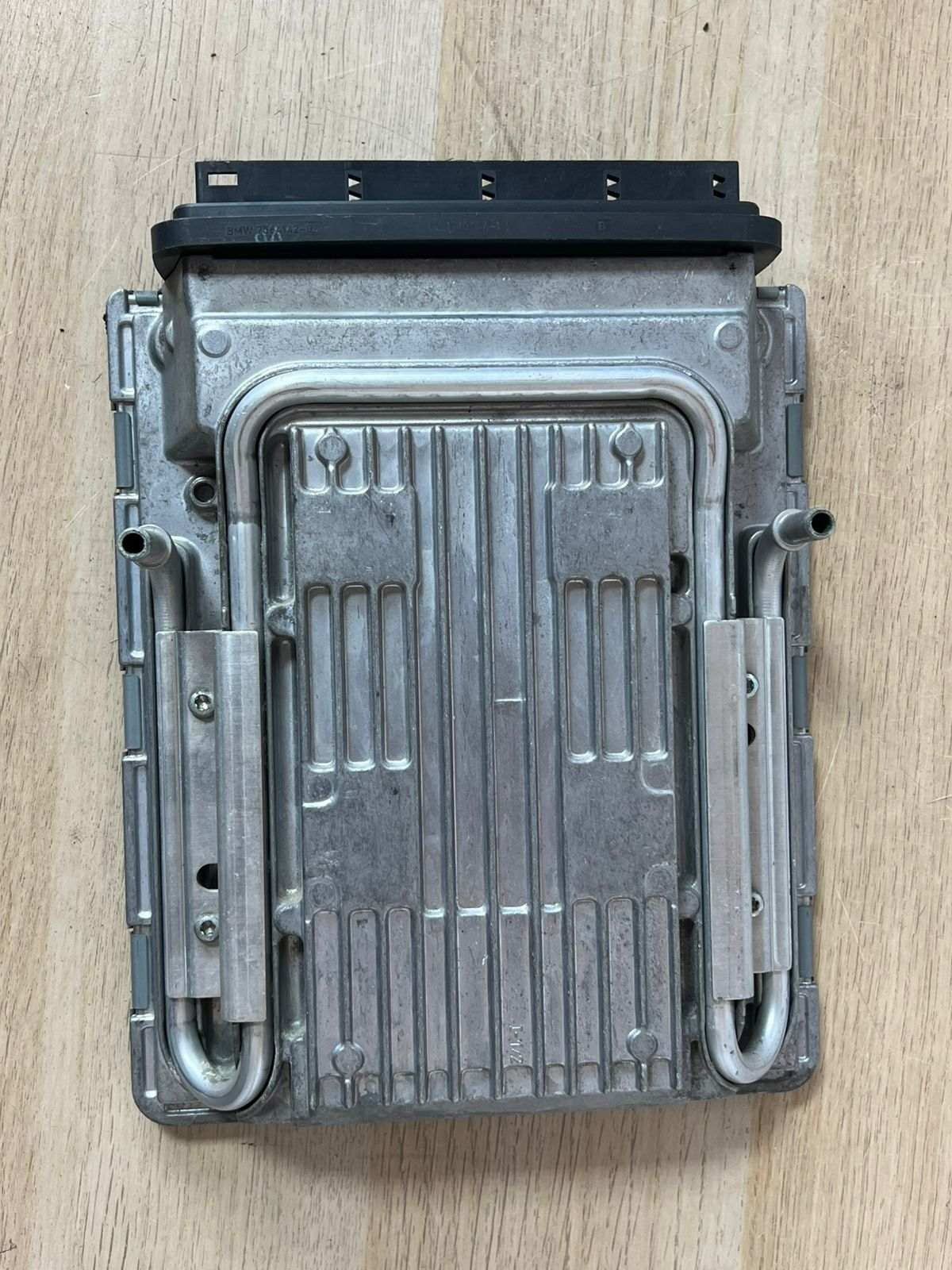2009-2012 BMW 750i N63 4.4 V8 Engine Control Module 7598345 ECU ONLY