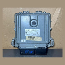 12-18 Mercedes W246 CLA GLA Engine Control Module Unit ECM ECU A270 9002100 OEM