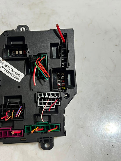 2011-2016 BMW 5' 550i F07 F10 F11 F18 F12 F13 F01 Fuse Relay Box 9210857 OEM