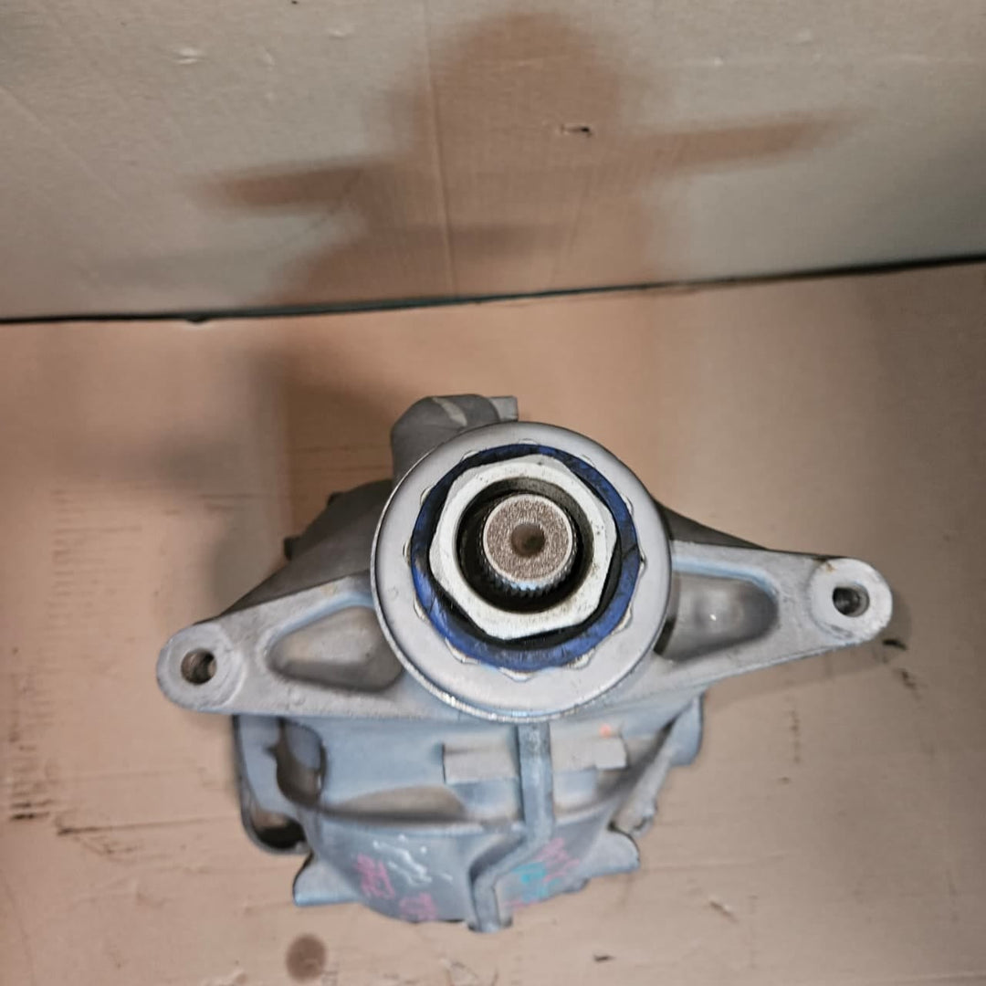 OEM BMW 740 Series G11 G12 Rear Axle Differential Rear 3.08 8630826