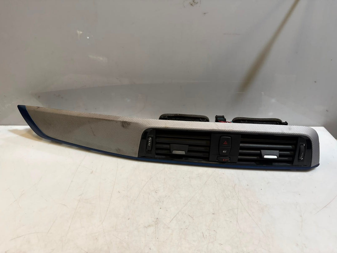 2015-2018 BMW 320i F30 3 Series Center Dashboard Air Vent 9347436 OEM