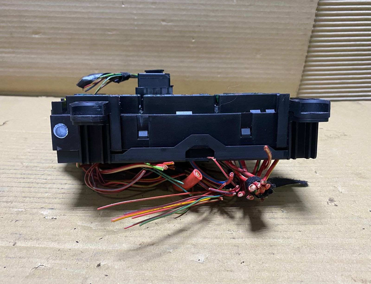 2011-2016 BMW 550i Power Distribution Box 9210857  F10, F11, F18, F12, F13, F01,