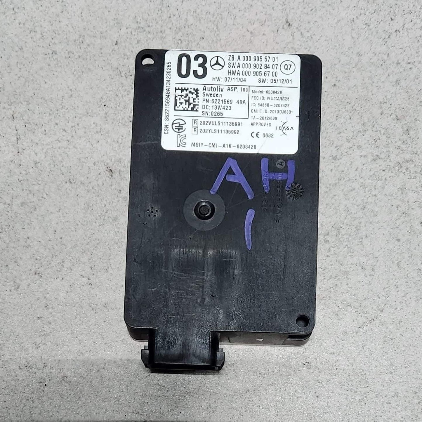 2017-2020 Mercedes-Benz SLC300 Radar Sensor Blind Spot Module A0009055701  