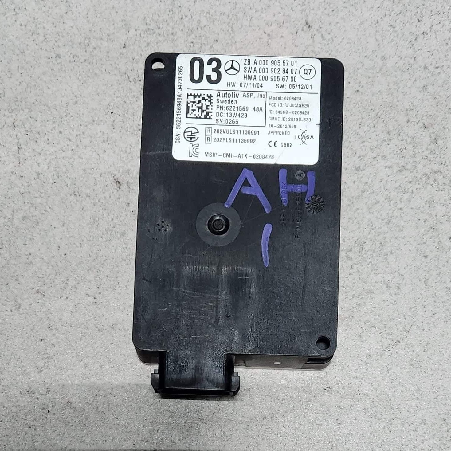 2017-2020 Mercedes-Benz SLC300 Radar Sensor Blind Spot Module A0009055701  