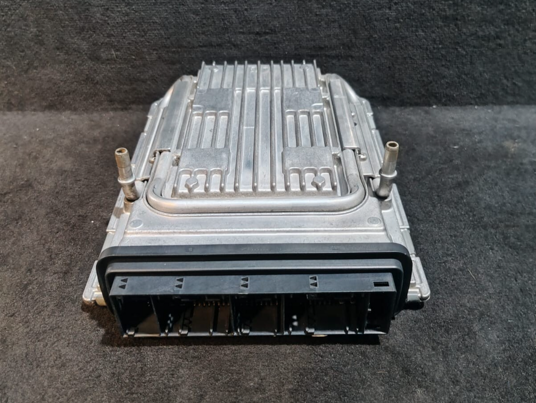 BMW 750i F02 N63 ENGINE CONTROL ECU UNIT   MSD85.01214 - 7604075
