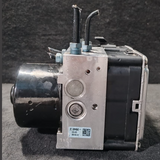 BMW F25 ANTI-LOCK BREAKING SYSTEM ABS MODULE PUMP OEM - 6877726