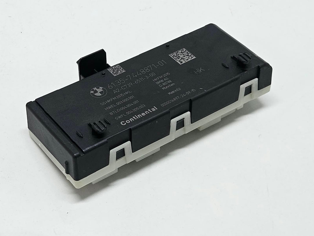 7448871-2015-2019 BMW 750i G12 B58 RHD Tailgate Control Module OEM